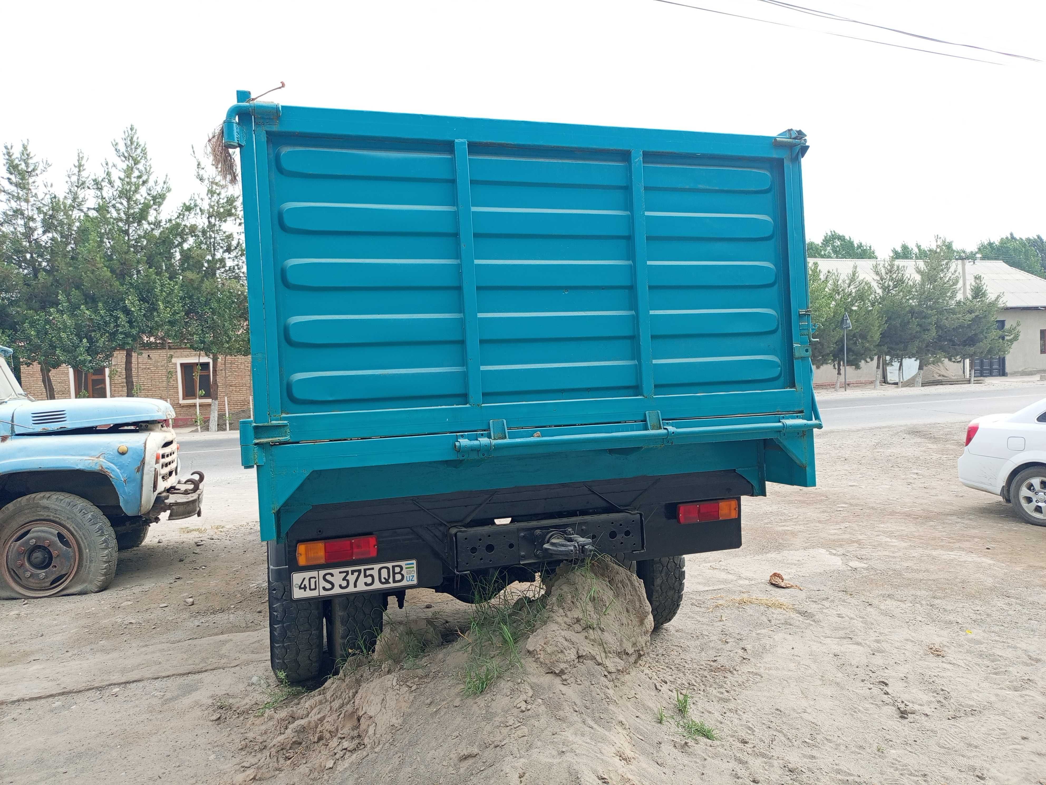 ZIL 130 O'zi ag'daruvchi