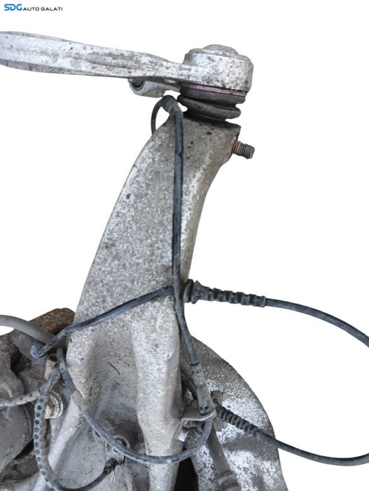 Fuzeta Butuc cu Rulment Roata Stanga Fata BMW Seria 5 F10 F11 2.0 D 2009 - 2017 [V0458]