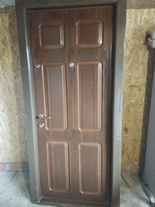 Usa metalica exterior