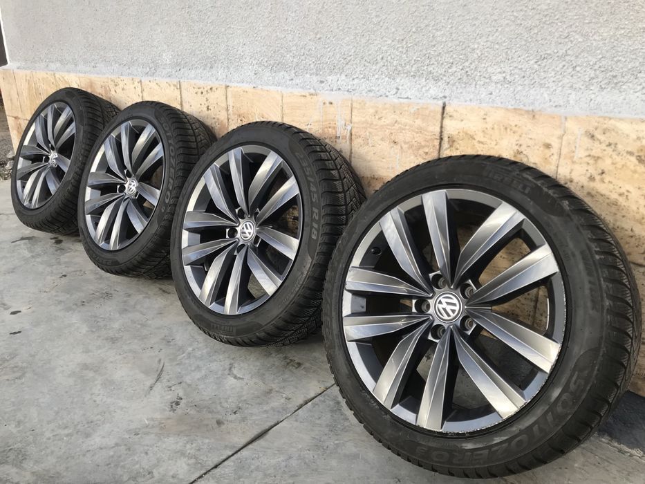 Jante Roți 17 VW Passat B8 Skoda Superb 3 Anvelope iarna 235 45 R18