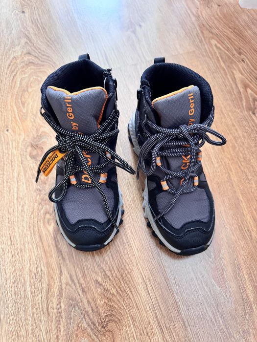 Детски маратонки New balance 31н и боти Dockers