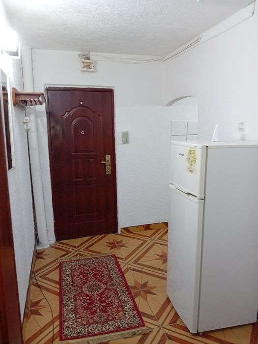 Apartament 2 camere parter de închiriat