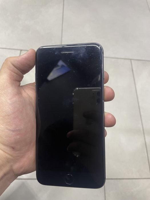 Продам Iphone 8 Plus