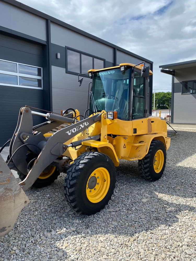 Încărcător frontal Volvo L30G .Caterpillar . Liebheer. Jcb