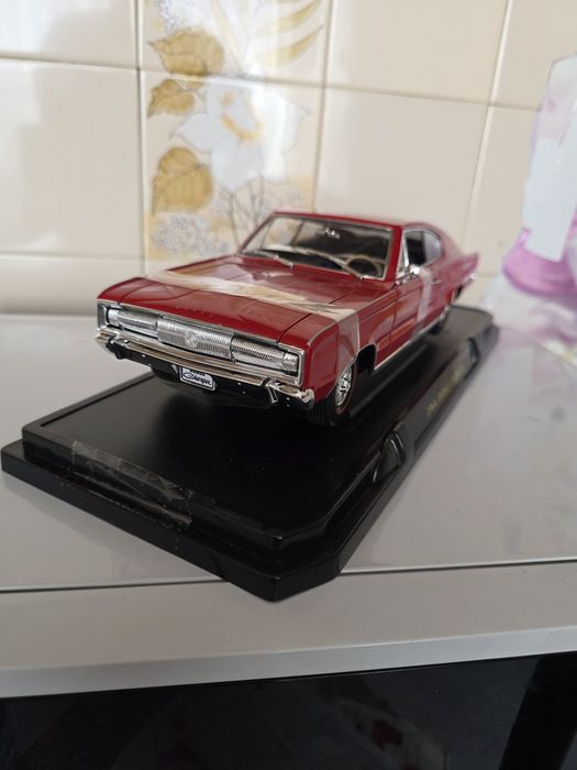 Dodge charger 1966 мащаб 1:18