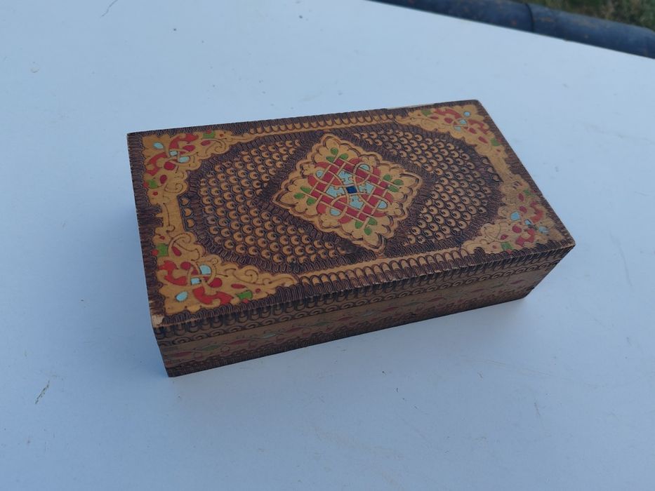 Дървен стелаж, поднос, закачалка