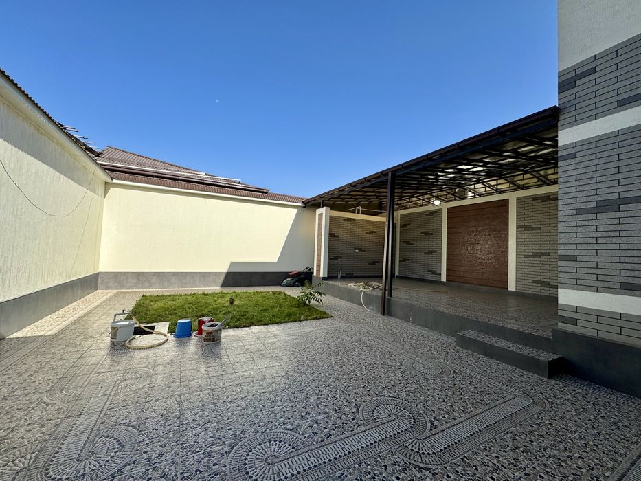 Евродом(хавли)таунхаус. 3 соток. Дустлик