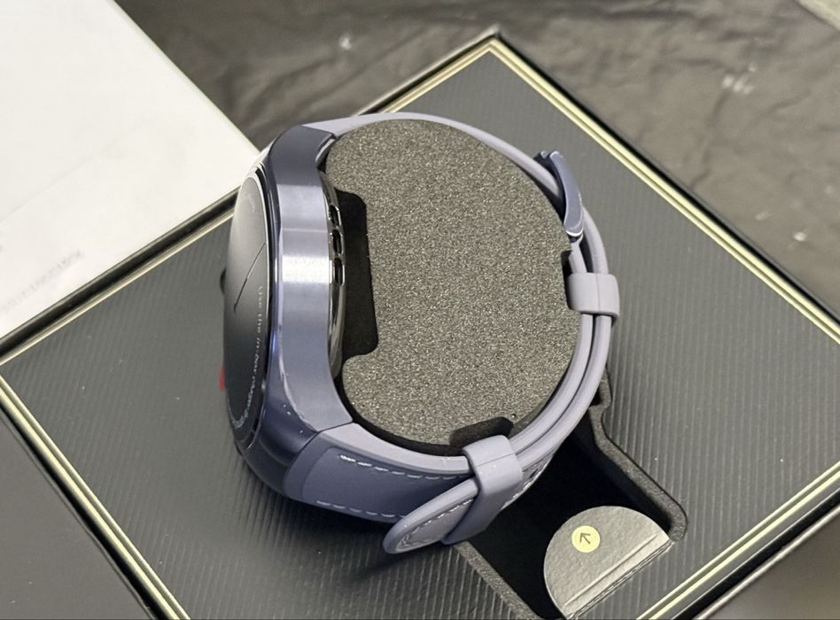 ЧИСТО НОВ 46mm Huawei Watch 5 VIVACOM Гаранция 2027 Purple