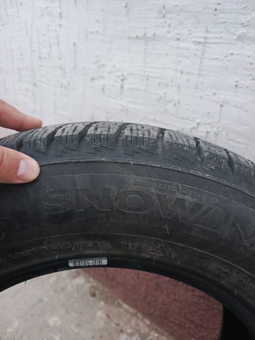 Продам покрышки легковой автомобиль