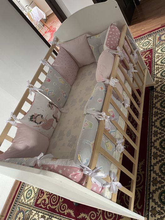 Манеж с бортиками