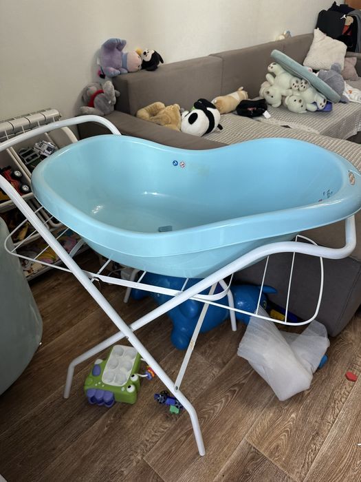 Детская ванна на подставке