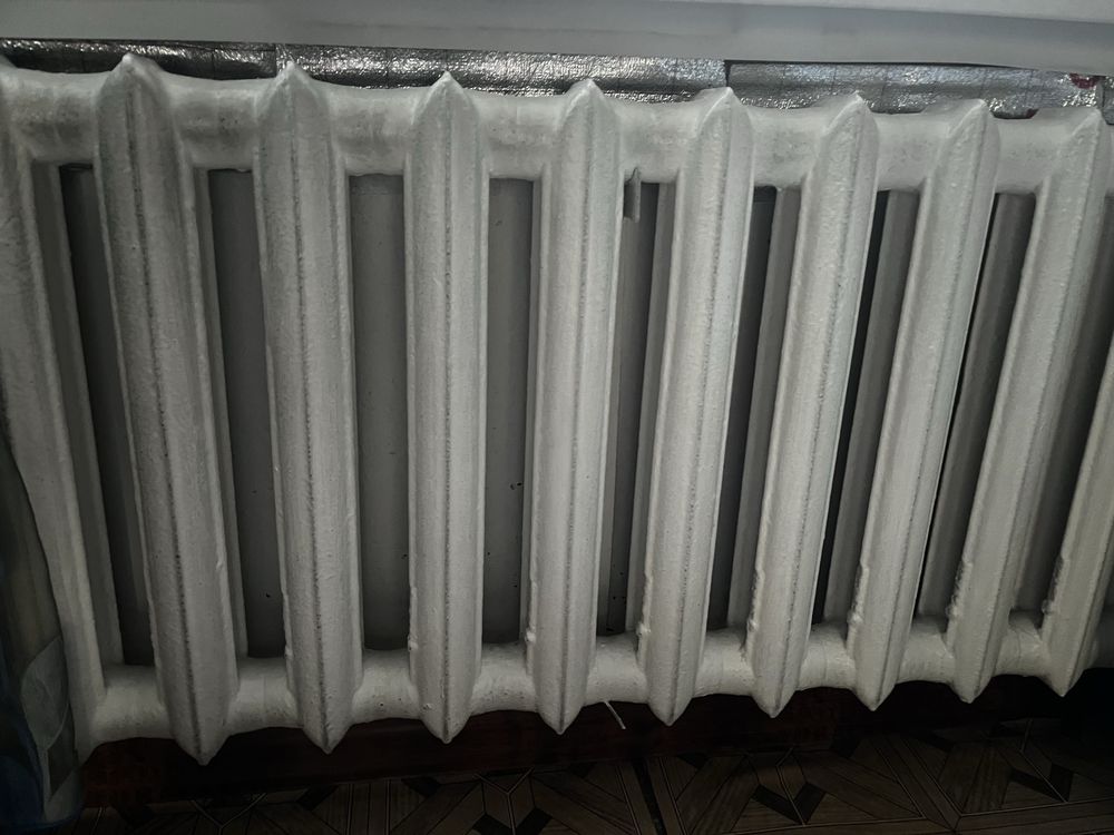 Продам батарею чугунную