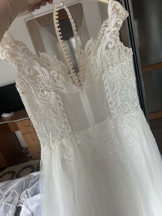 Vand rochie de mireasa