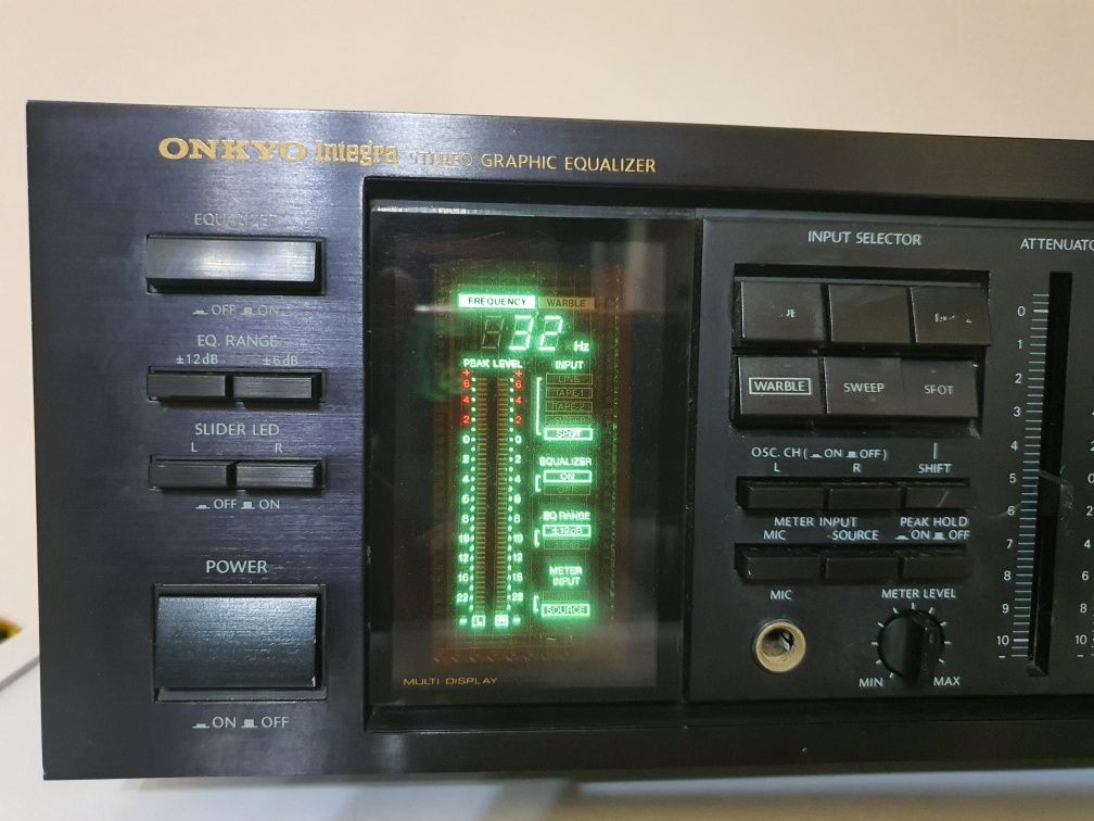 Onkyo Integra -EQ 540 +TA R77