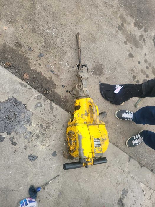 Продавам Бензинов къртач BEREMA PIONJAR 120