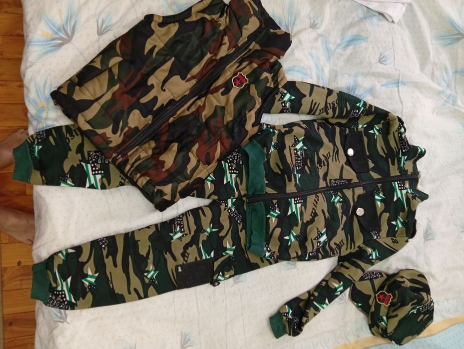 Военный костюм + жилетка теплая