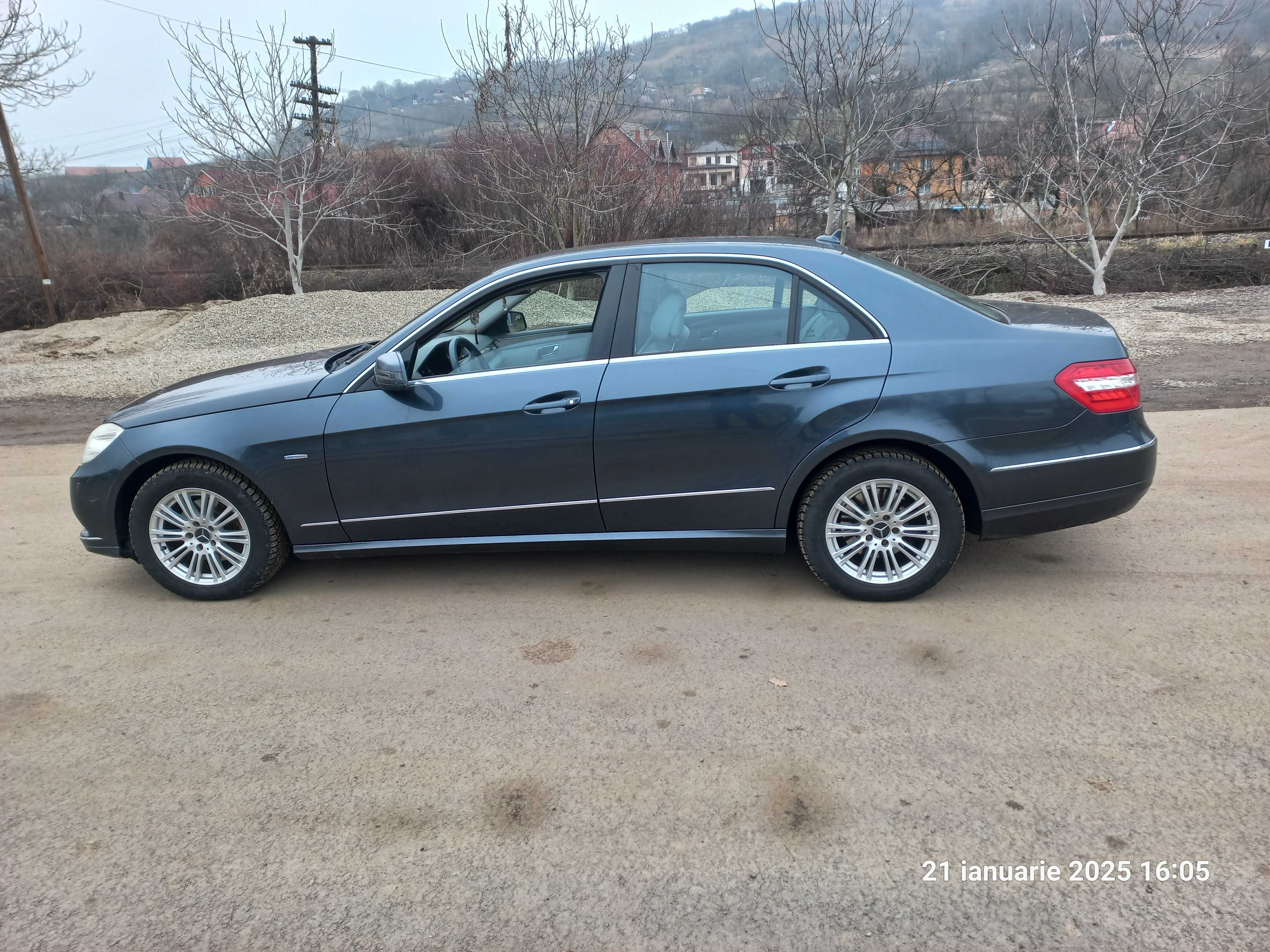 Vand Mercedes-benz E 220