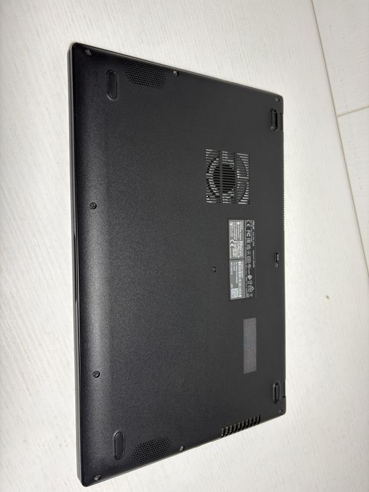 Laptop ASUS VivoBook 15