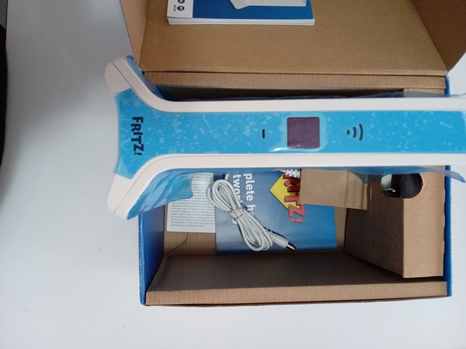 Нов AVM FRITZ!Repeater 3000 AX (Wi-Fi 6) - Трибандов Mesh