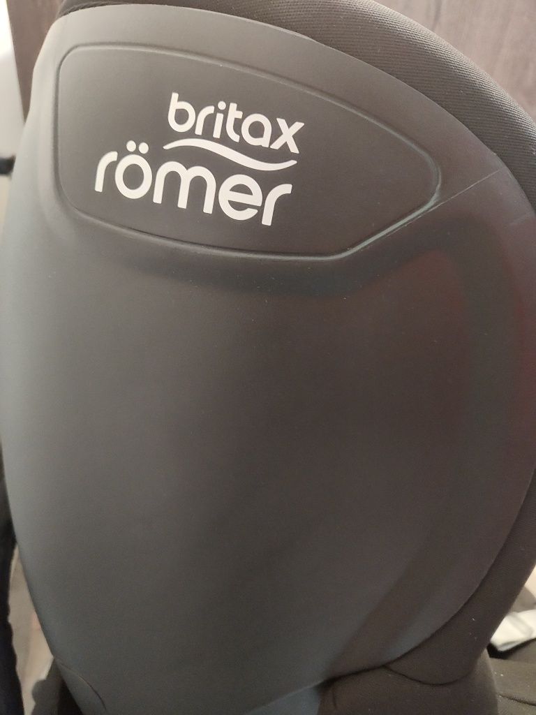Столче за кола Britax romer dualfix M plus
