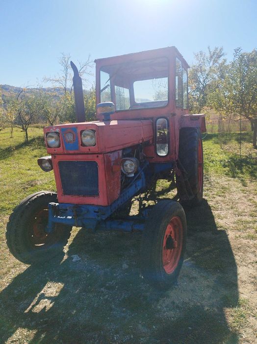 Tractor Universal 650 de vanzare