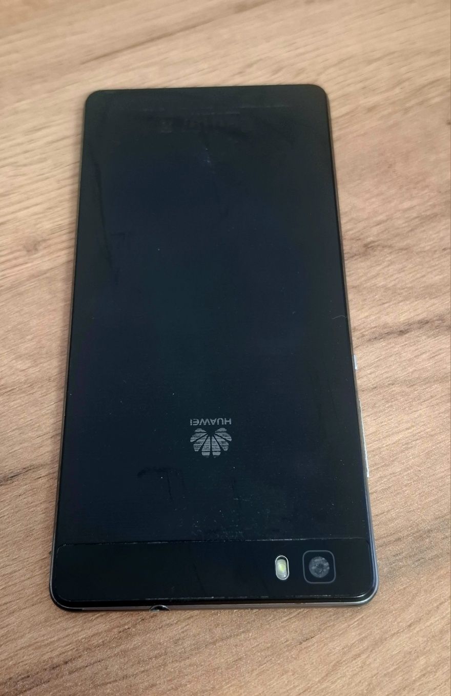 Телефон Huawei P8 Lite