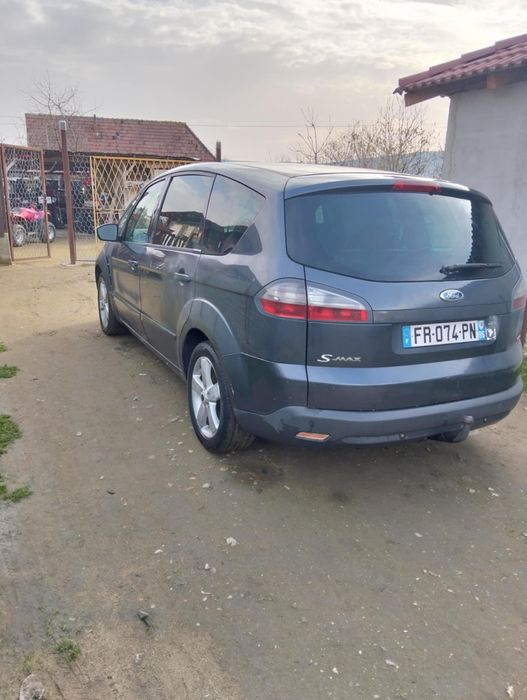 Vând Ford Galaxy s max