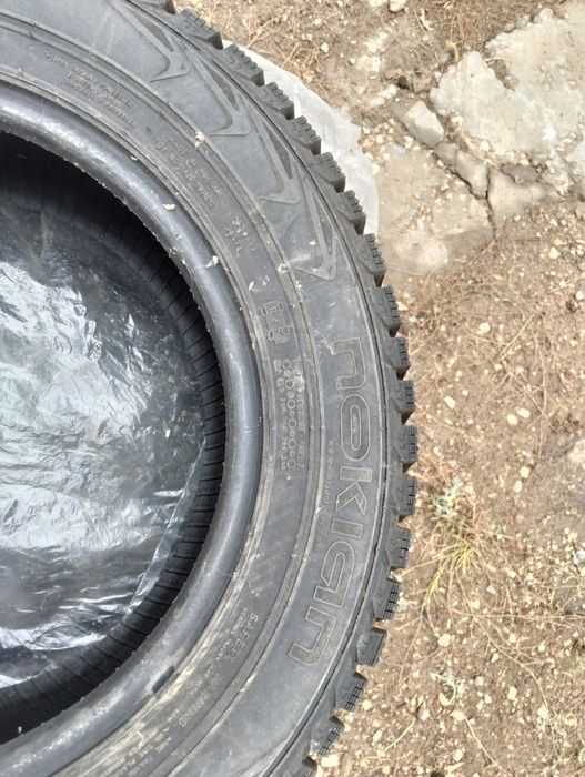 Продам зимние шины.