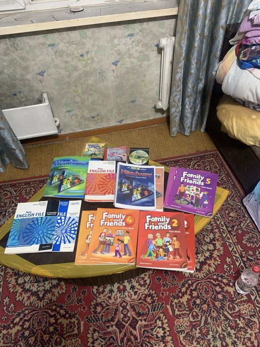 Наборы книг по английскому языку с дисками и словари (1000 за всё)