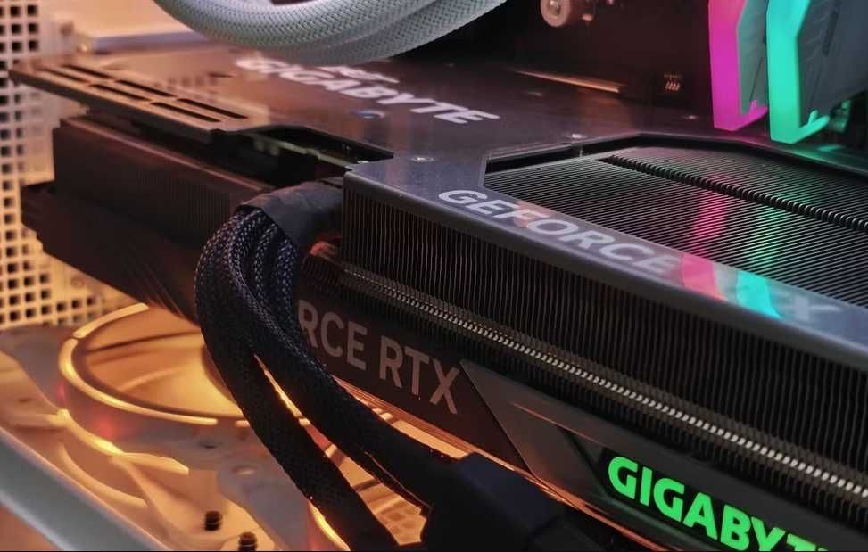 Гаранция! RTX 4070ti GIGABYTE Windforce OC 12GB GDDR6X Nvidia GeForce