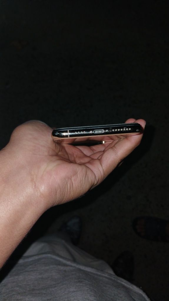 Iphone Xs Max kami bor