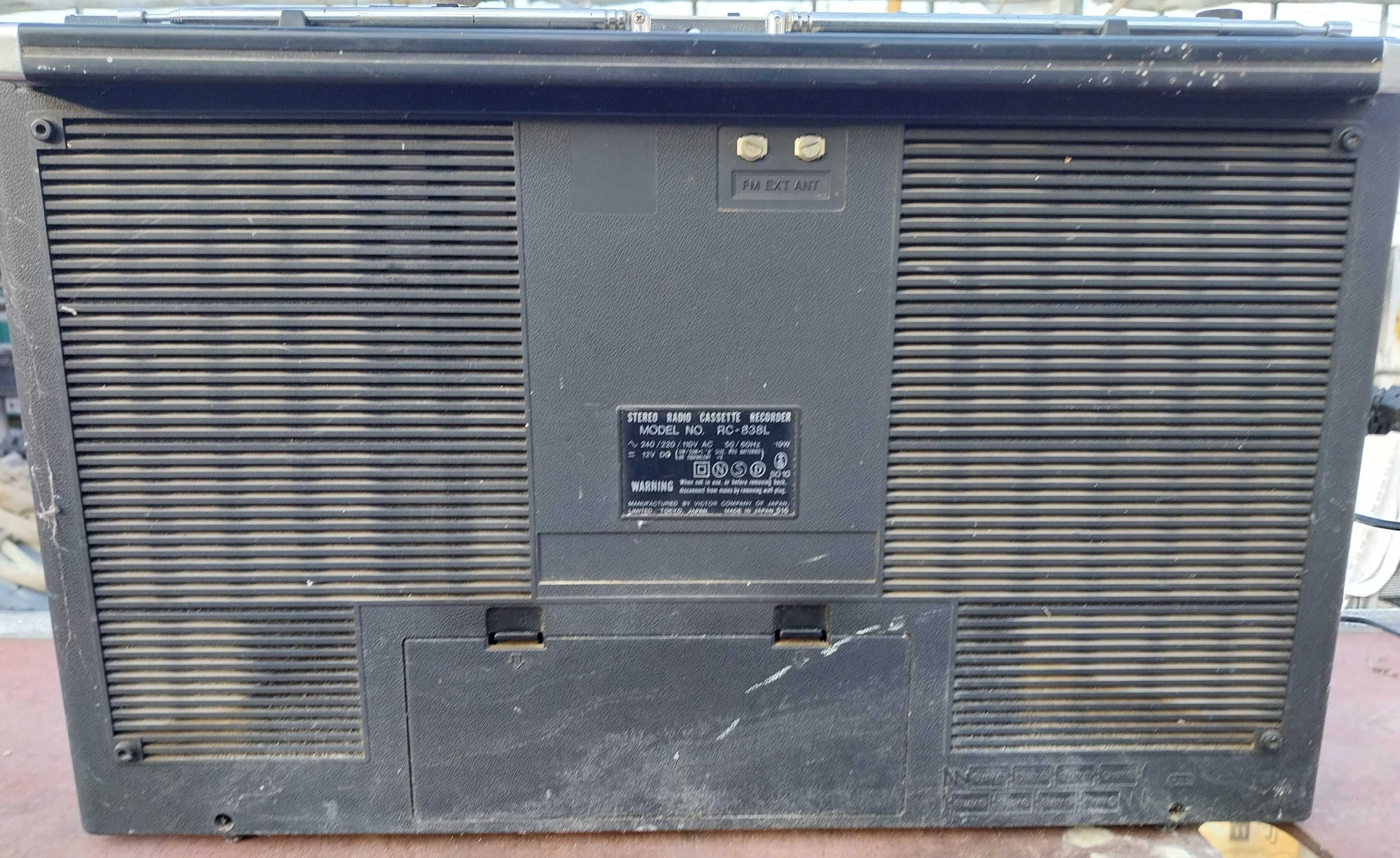 JVC Stereo Radio Casette Recorder model RC 838L