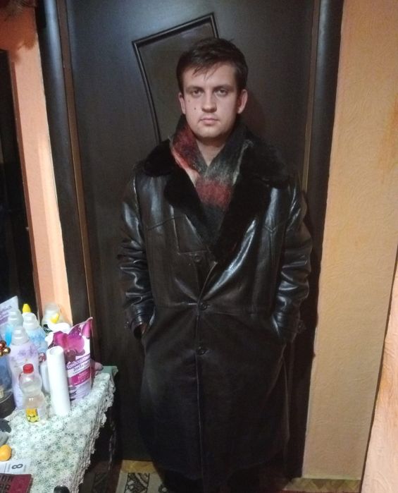 Продам кожаную меховую шубу