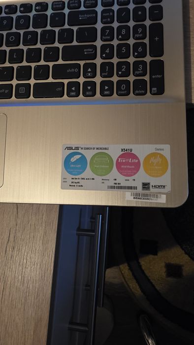 Laptop ASUS X541U