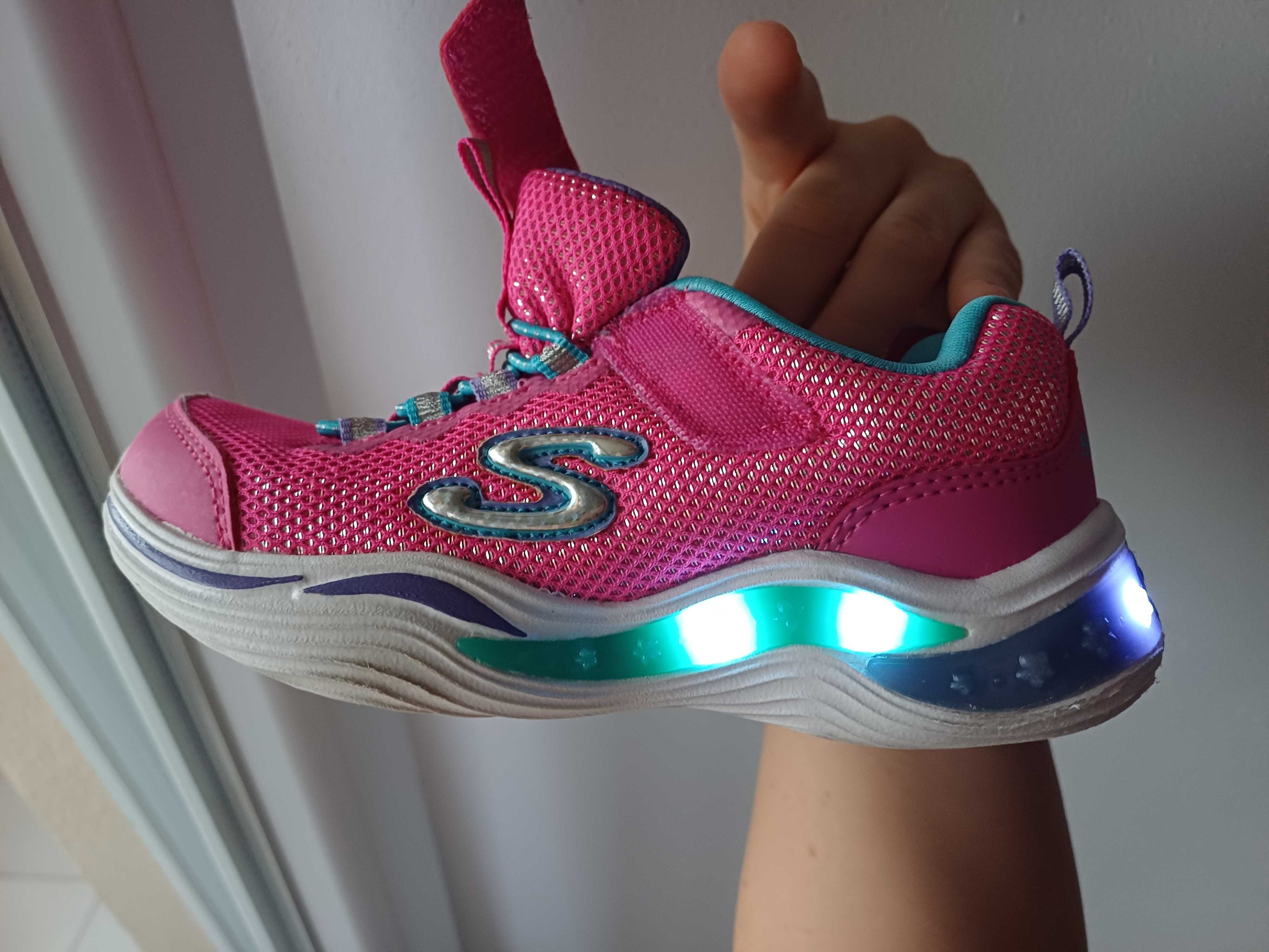 Adidasi skechers nr.27