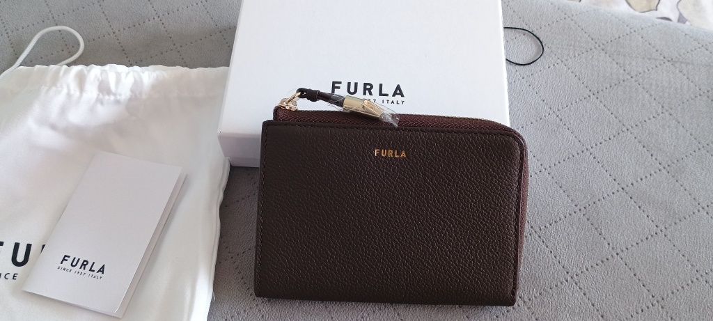 Оригинално портмоне Furla ново