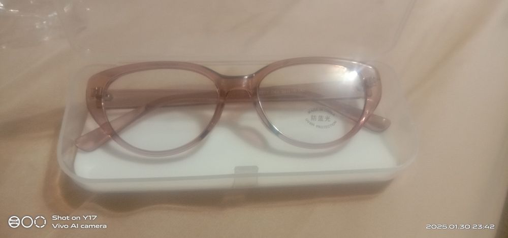 Продам очки новый