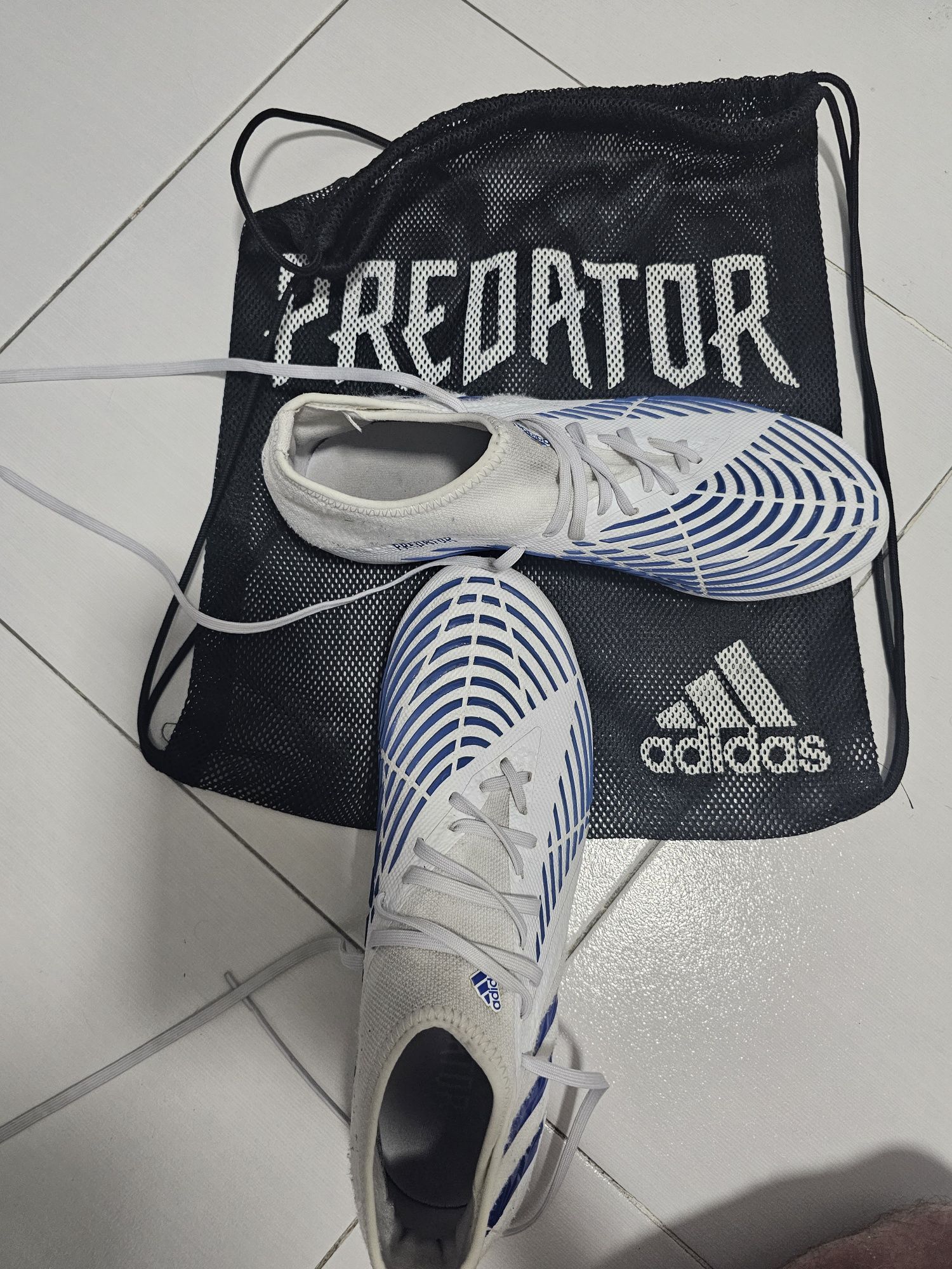 Ghete de fotbal Adidas predator edge.1