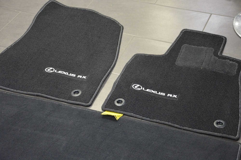 Оригинални стелки за Lexus