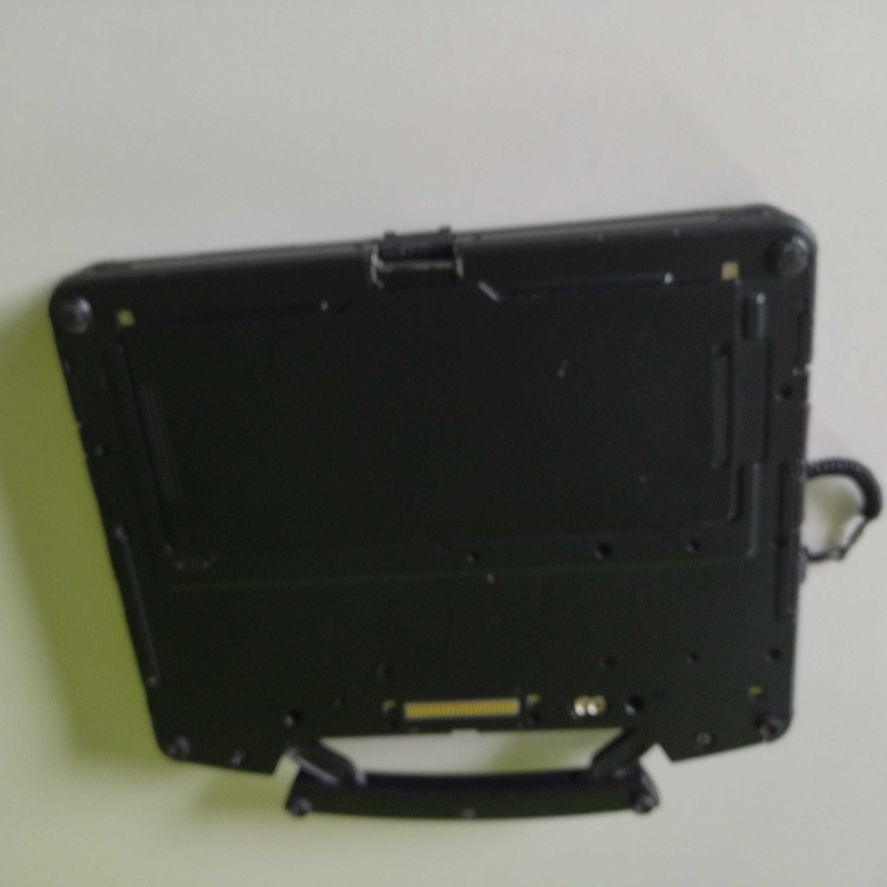 Panasonic Toughbook CF-20  m5, 8 ram, 256 ssd, tablet-touchscreen