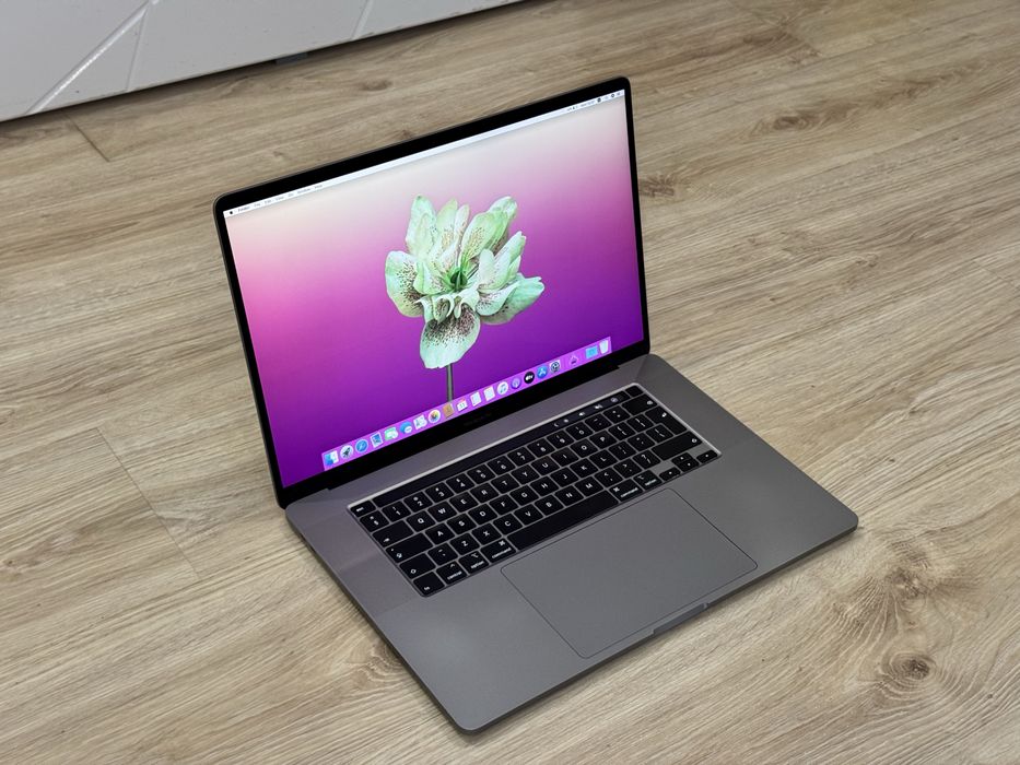 *32GB Ram*16’Macbook Pro 16’ 2019/i7-9850H/1TB SSD/5300M