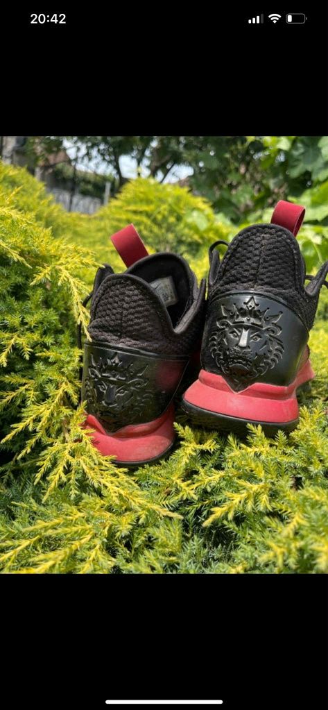 adidași Nike în stare impecabila