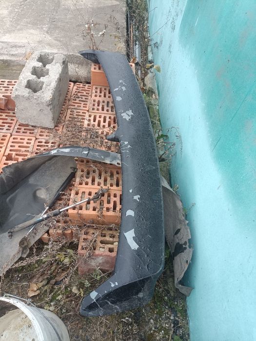 Продам спойлер Ауди 80