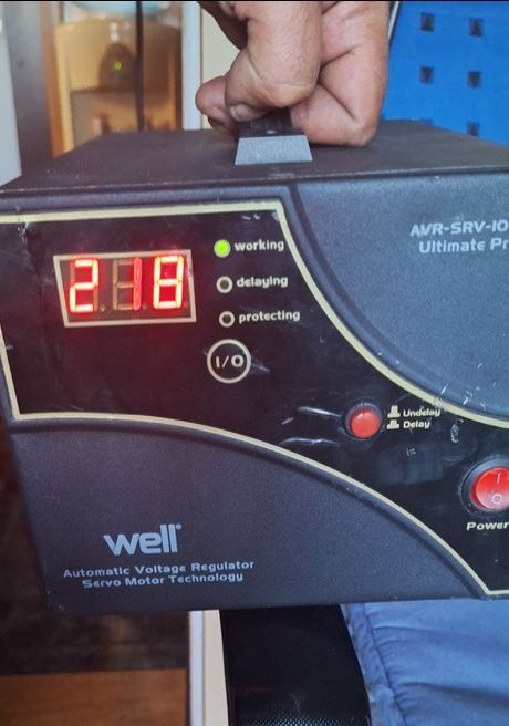 Stabilizator automat de tensiune Well