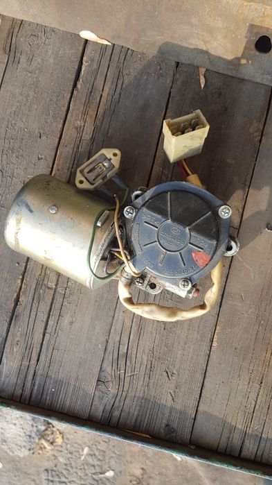 Для дворников10000т.