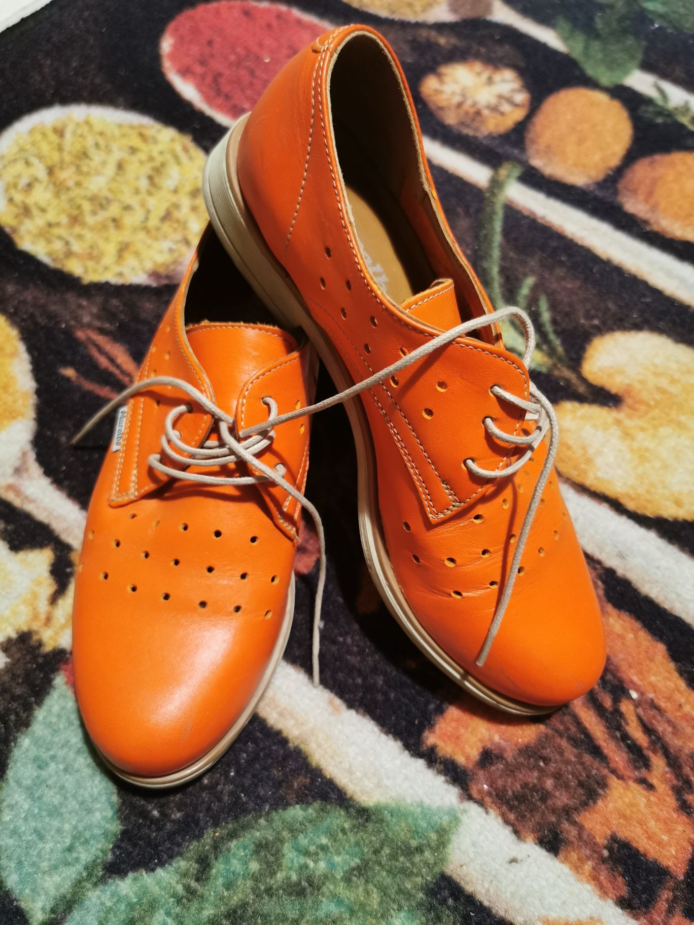 Papucei din piele coral
