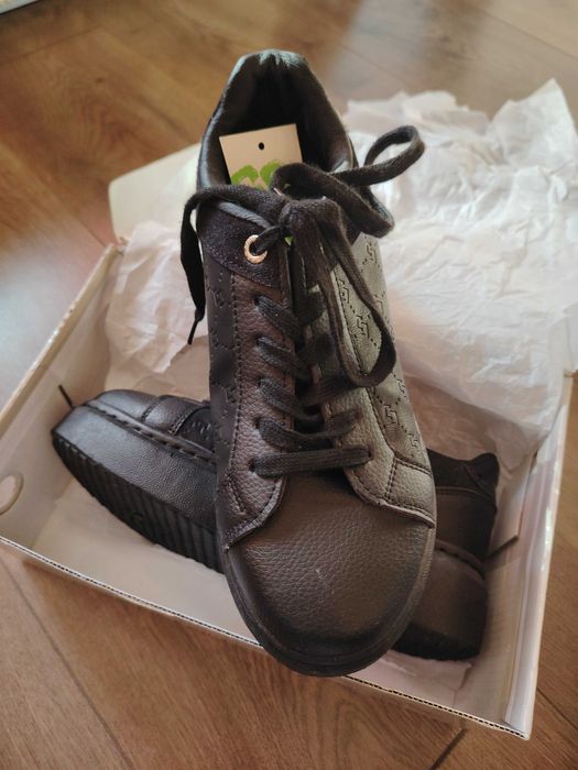 НОВИ дамски кецове