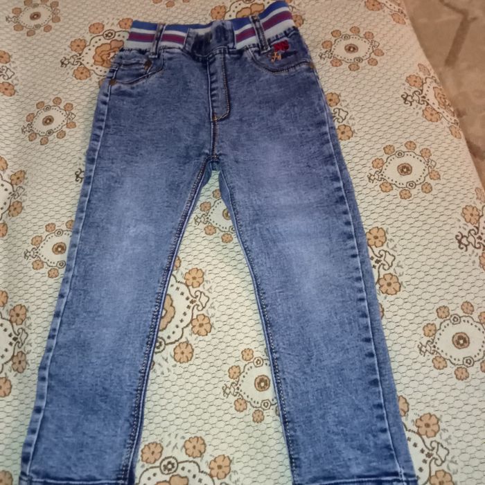 Продам мальчиковой джинсы