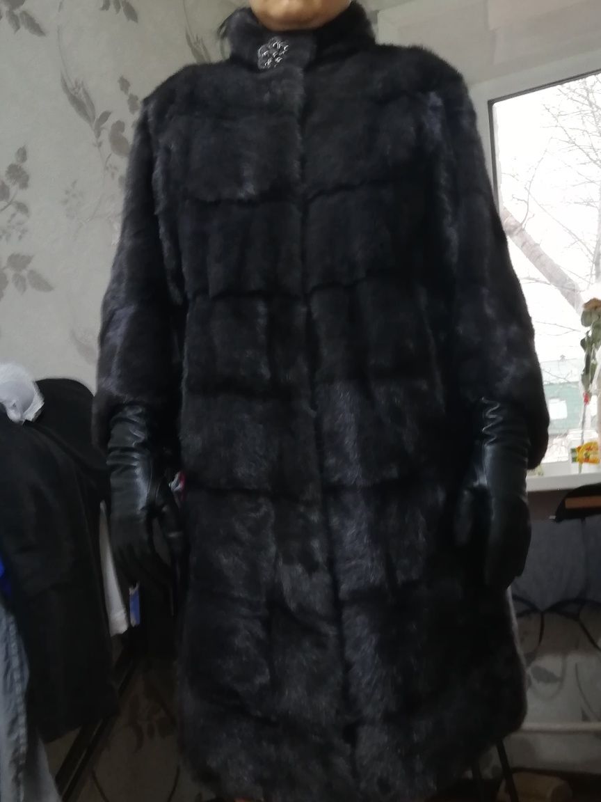 Шубу норковую, цвет графит