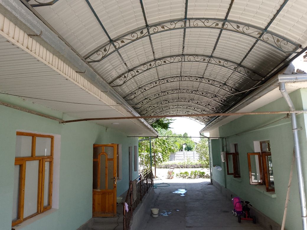 54000$ ga Toshkent viloyatidan uy bog'lari bilan birga sotiladi